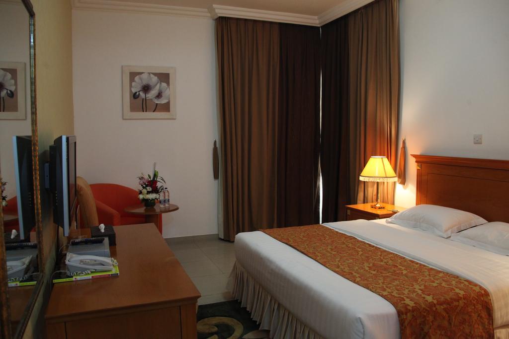 Aparthotel Flamingo 1 2*