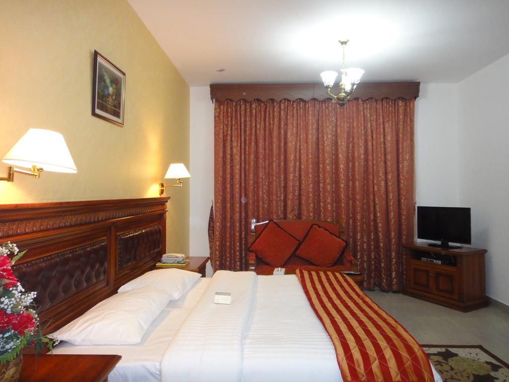 Aparthotel Flamingo 1 2*
